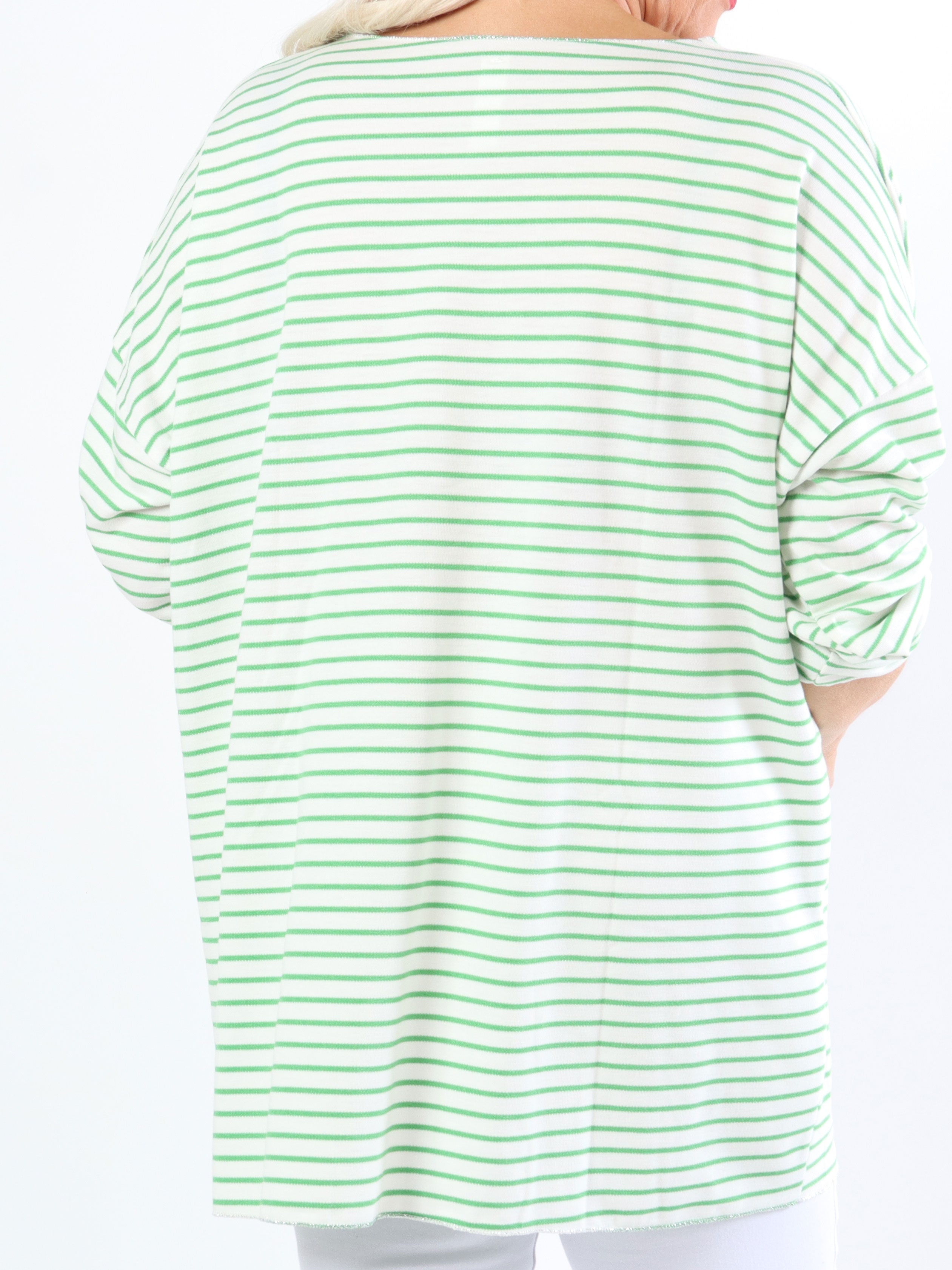 Stripe - Hvid blød plus size bluse med tynde striber